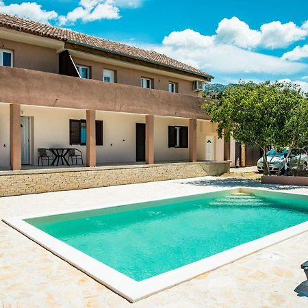 Apartament Toto Lukovo Šugarje Zewnętrze zdjęcie